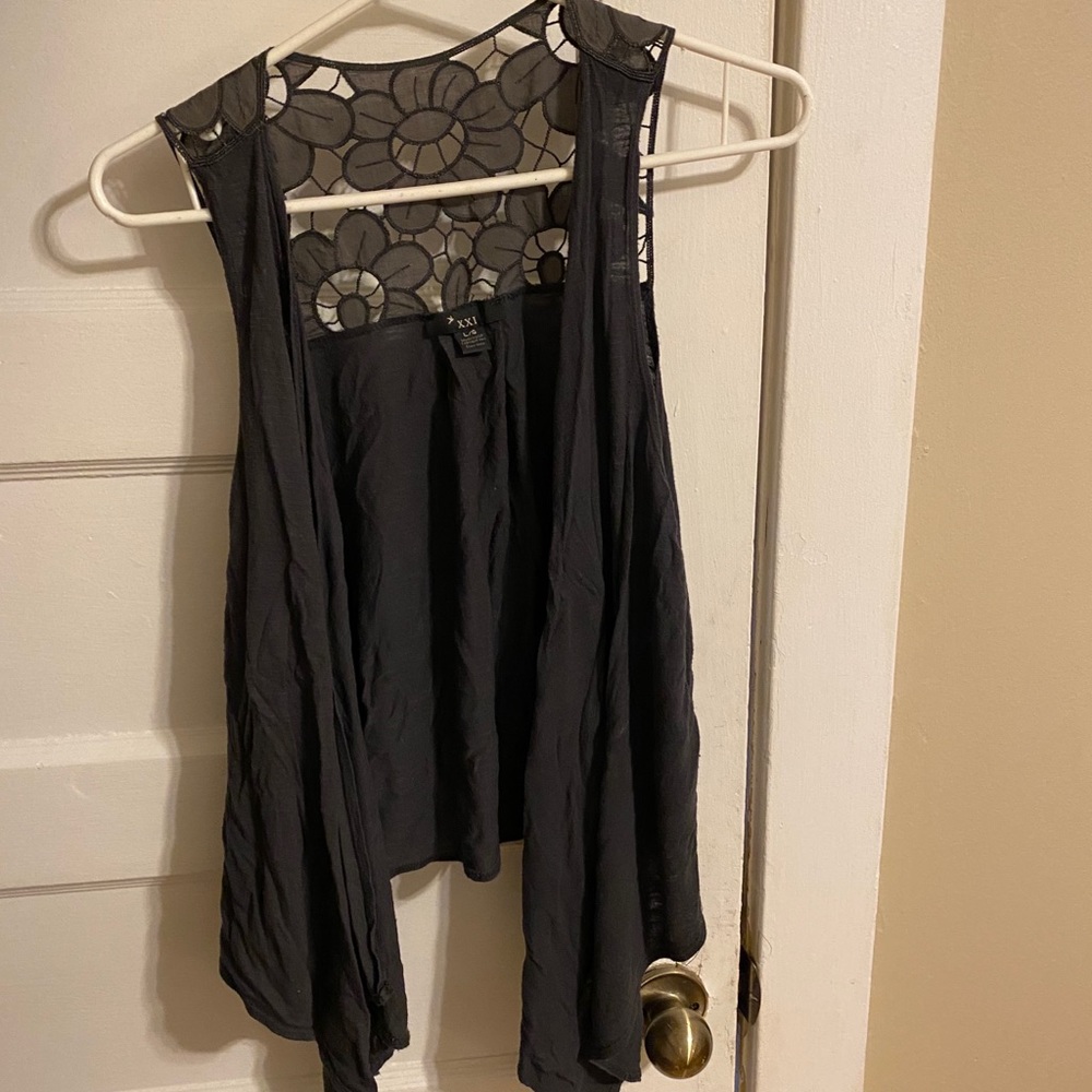 😍BOGO Lace back Vest